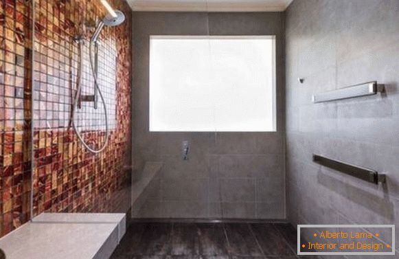 Fürdőszoba szürke falakkal