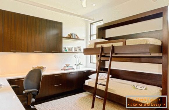 Összecsukható ágyak az otthoni szekrényben