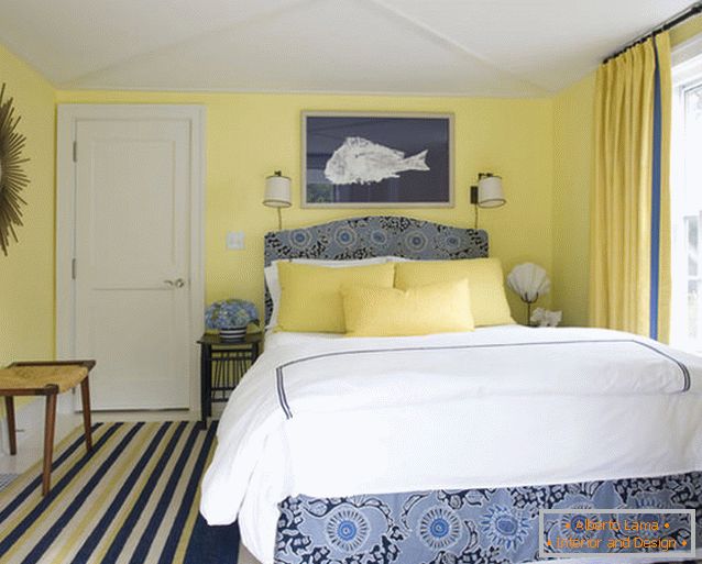 Bájos kis hálószoba kék és sárga színben