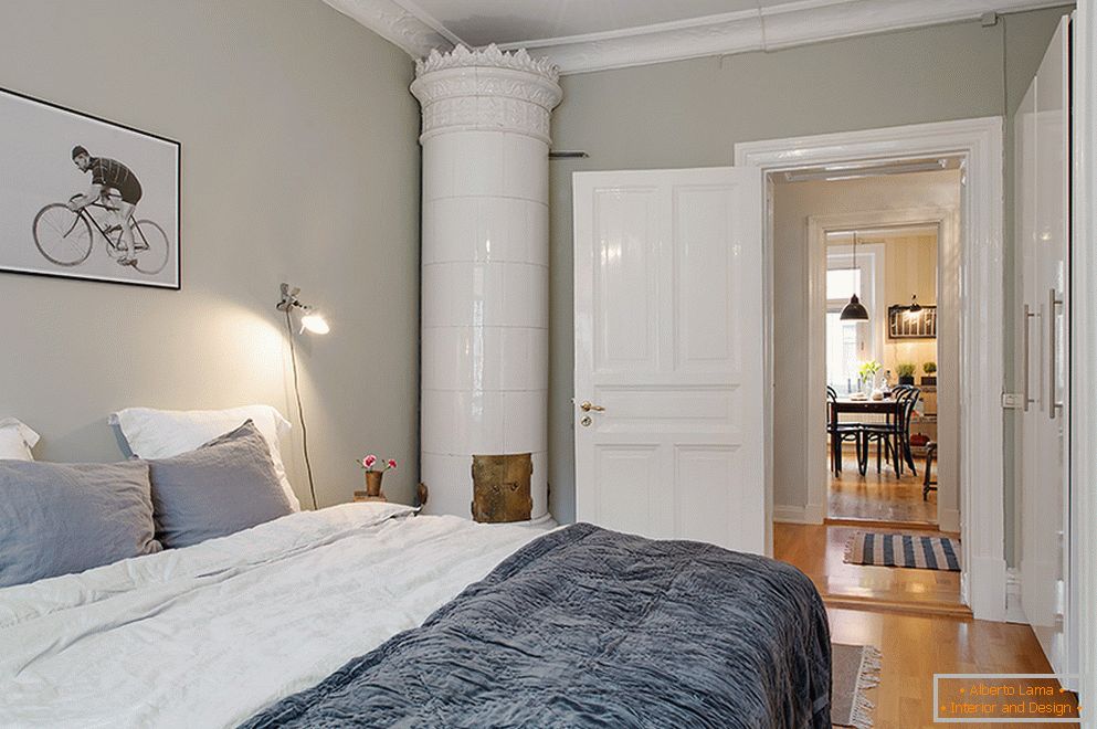 A kétszobás apartman belseje skandináv stílusban Stockholmban