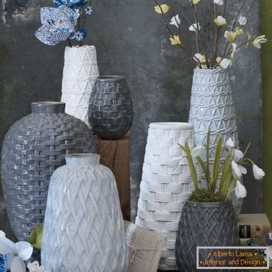 Vázák texturált kerámiából