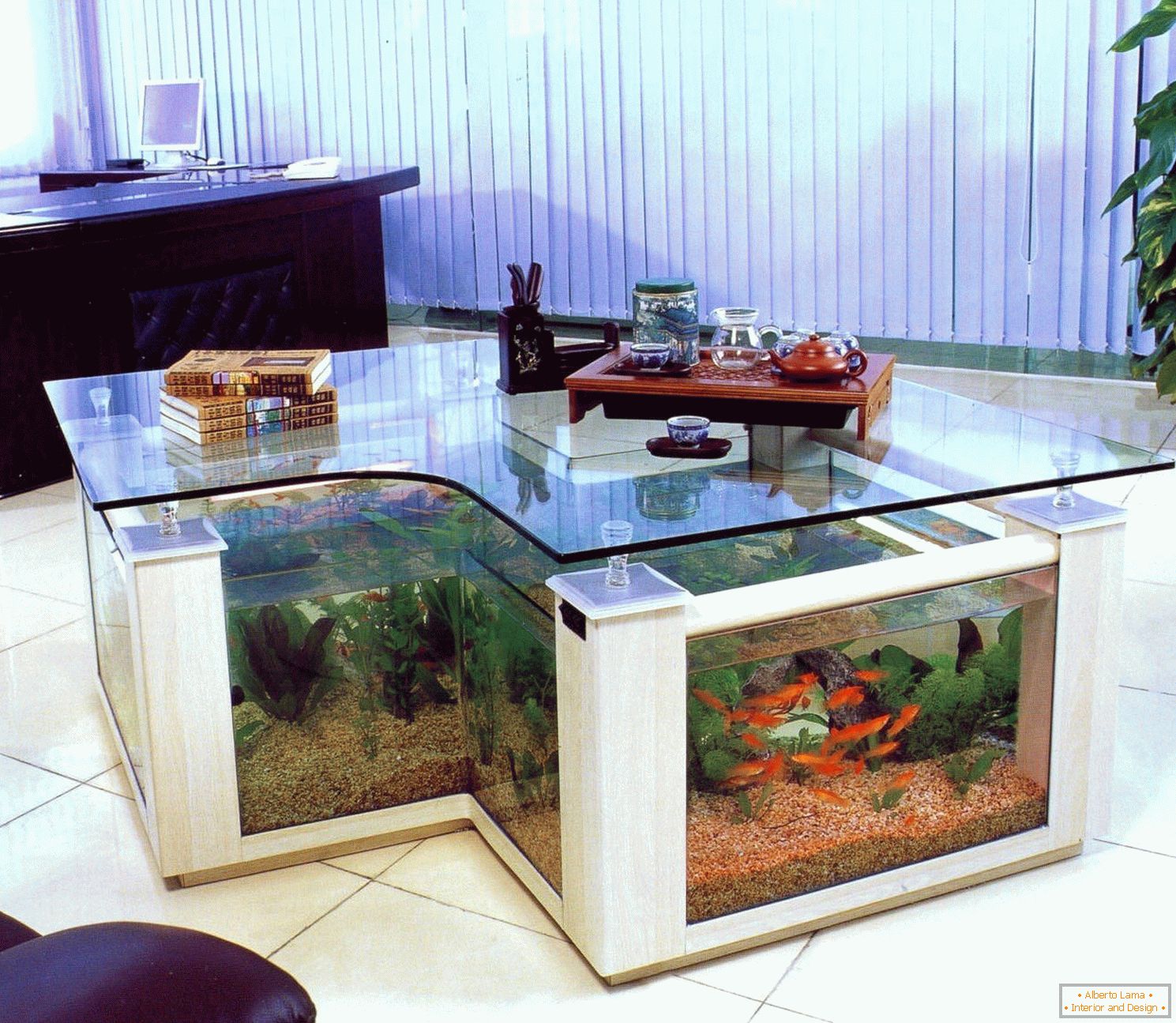 Asztali akvárium az irodában