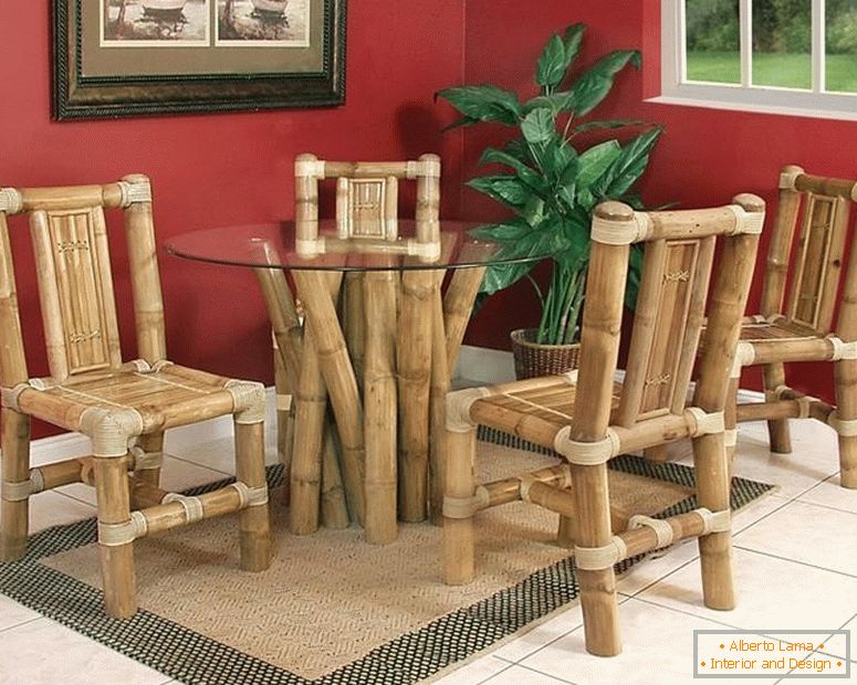 Asztal és székek bambuszból