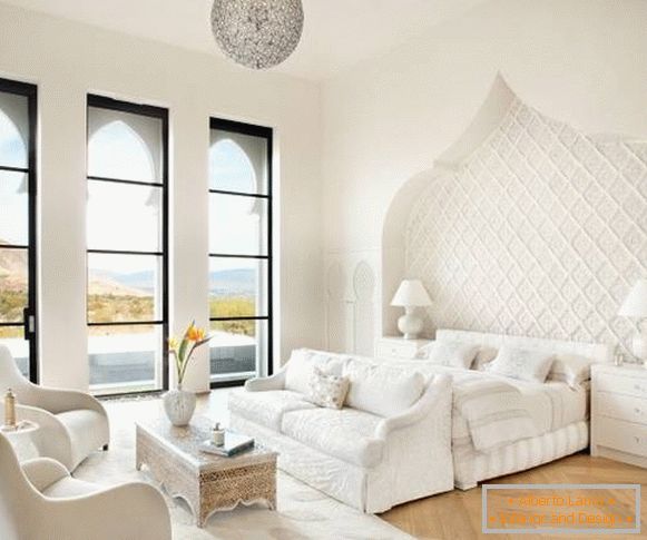 Belseje fehér hálószoba marokkói stílusban