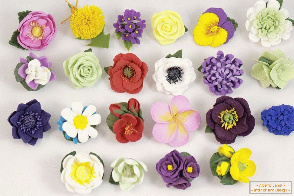 Polimer agyagból készült virágok