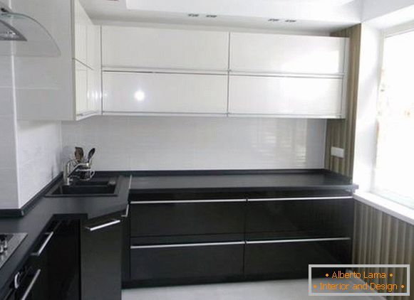 Fekete-fehér konyha, fotó 1