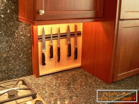 Dagasztó kések a konyhában