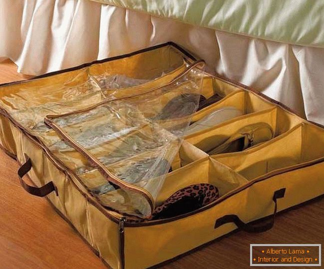 Cipő tárolására szolgáló bőrönd