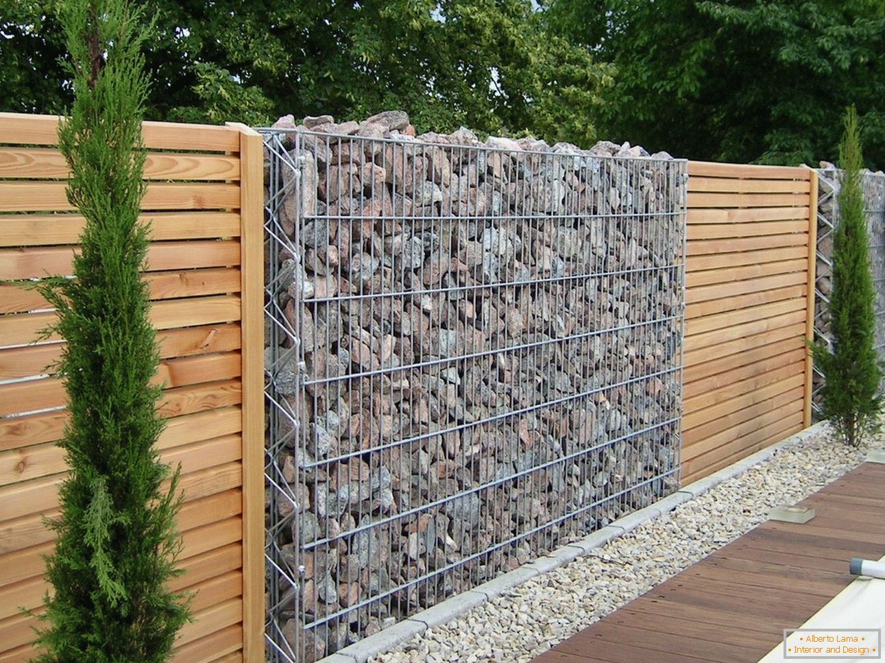 Kő dekoratív kerítés