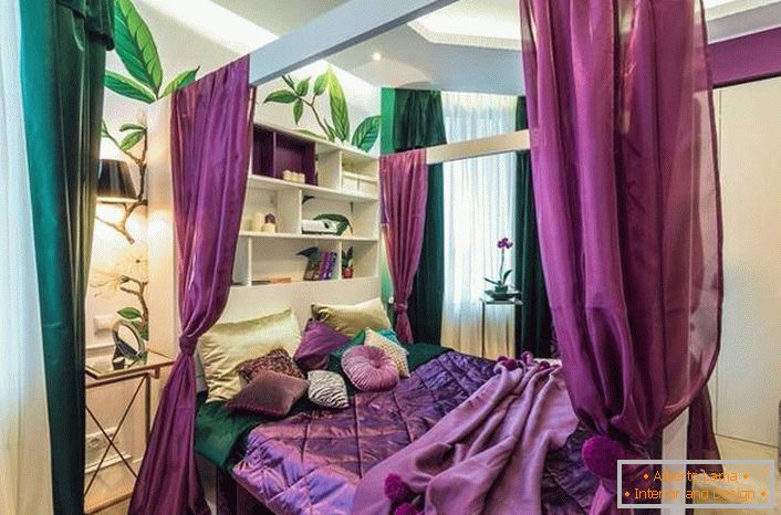 A hálószobában lévő ágy fölött lombkoronával kényelmesebb és hangulatos légkört teremthet.