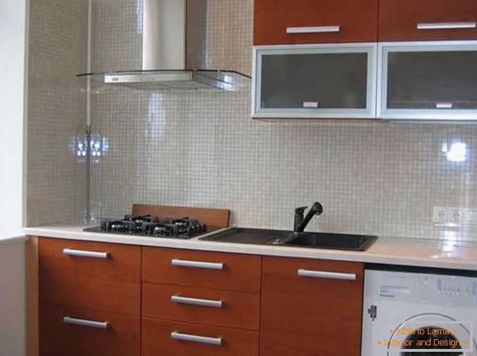 Belsőépítészeti egy egyszobás apartman Hruscsov - a konyha a stílus minimalizmus