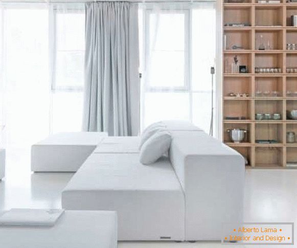 Egyszobás belső tér modern stílusban és minimális bútorokkal