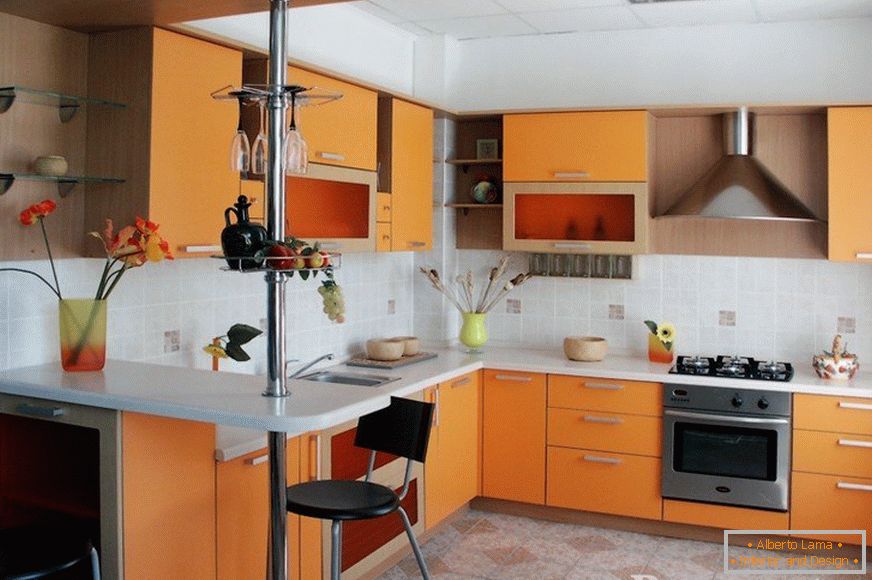 Narancsbútor a konyhában