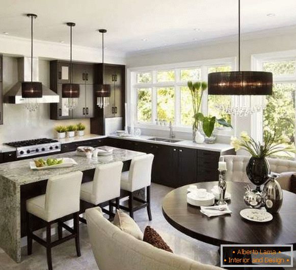Konyha design étkező nappali egy privát házban a luxus stílusában