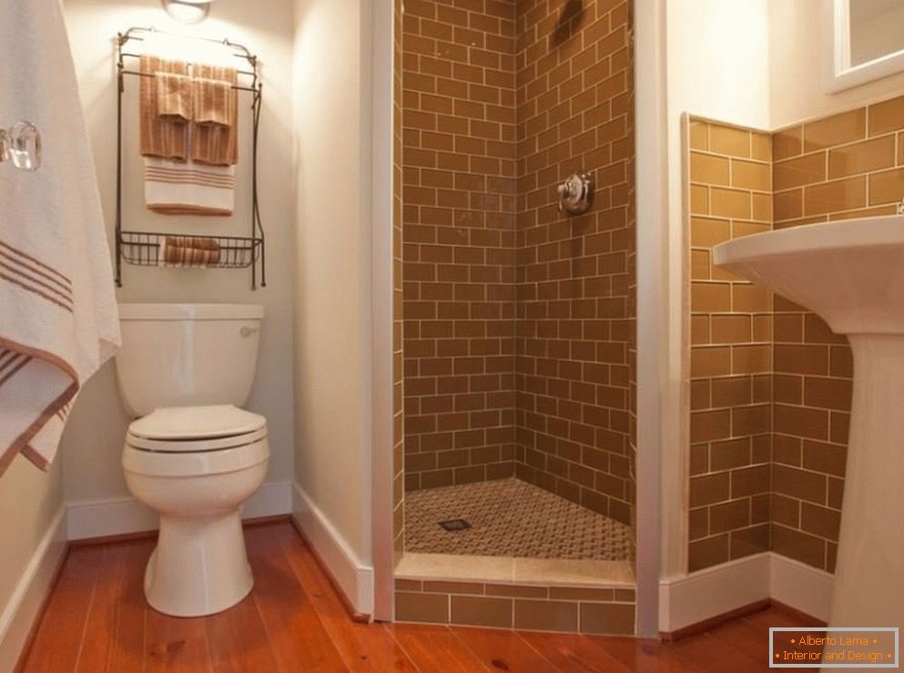 Kombinált fürdőszoba egy egyszobás lakásban p-44t