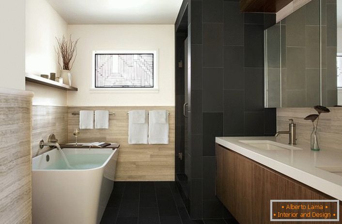 A szecesszió stílusa természetesen természetes anyagok dekorációhoz kötődik. A könnyű fából készült panelek nemes és kifinomult fürdőszobát alkotnak.