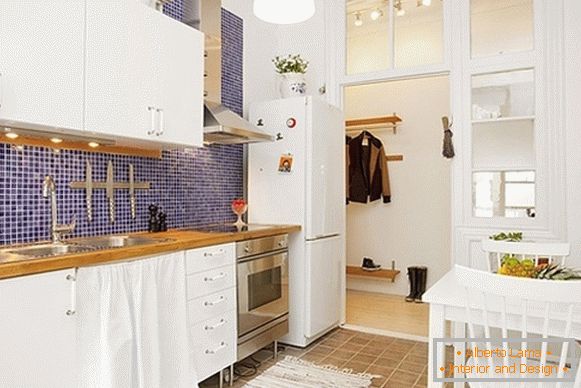 Svédországban kényelmes konyha apartmanok belseje