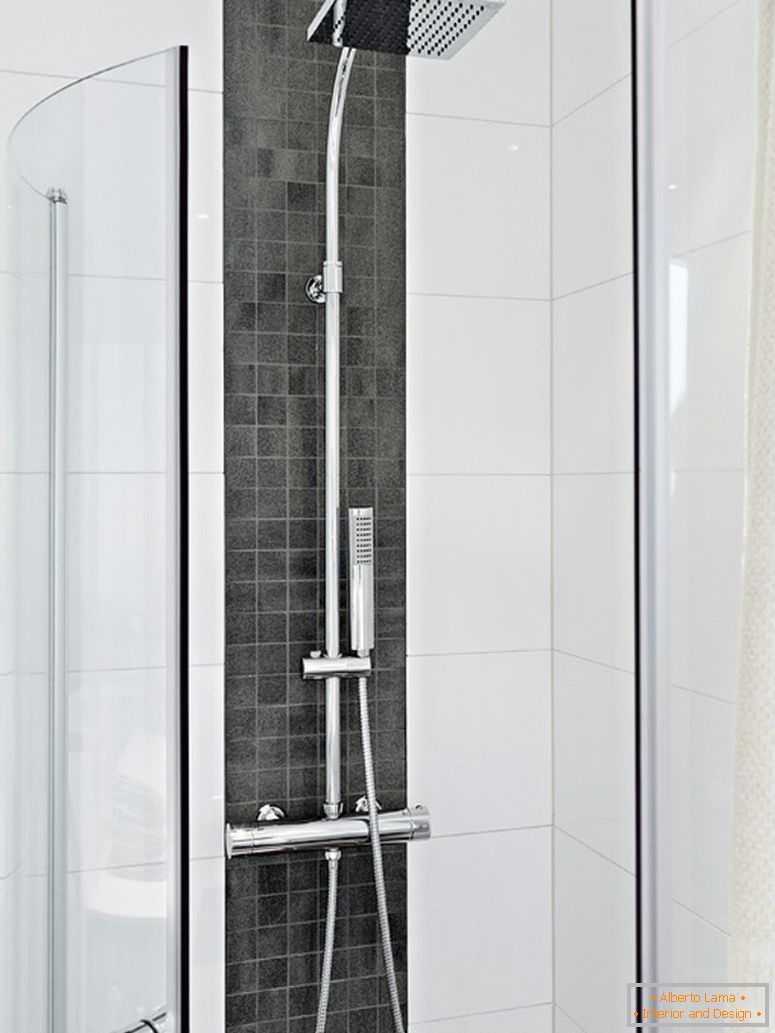 A modern zuhanykabin lakása Svédországban