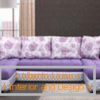 U alakú lila kanapé