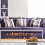 Egyszerű lila kanapé