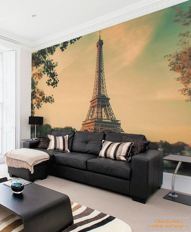 Az Eiffel-torony a nappaliban