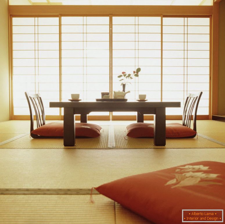 díszítő-a-nappali-with-japán-style-plus-a-asztal-és-a-váza-of-virág-then-a-párna plusz szőnyeg 1024x1017
