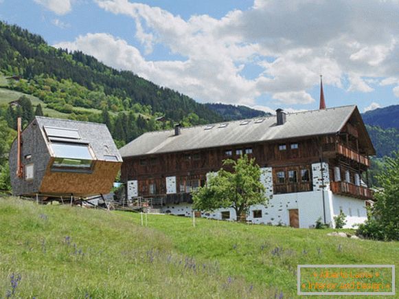 Megjelenés egy kis ház Ufogel Ausztriában