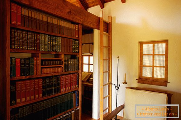Könyvtár egy kis házban Innermost House Észak-Kaliforniában