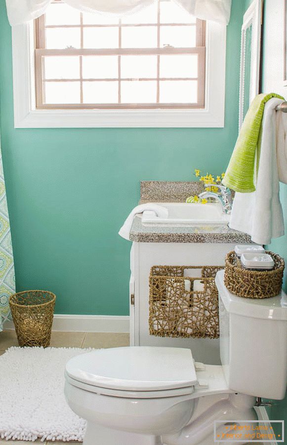Fürdőszoba türkizkék színben
