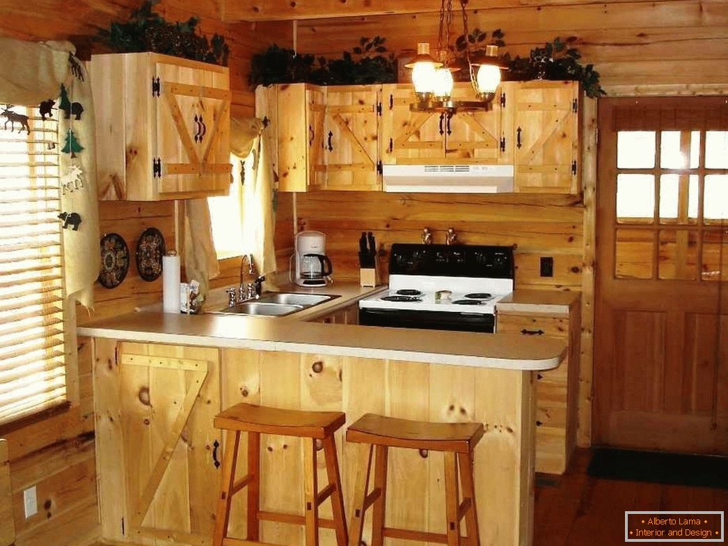 Fából készült bútorok a konyhában