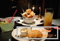 Belső: Étterem Alice Csodaországban Tokióban