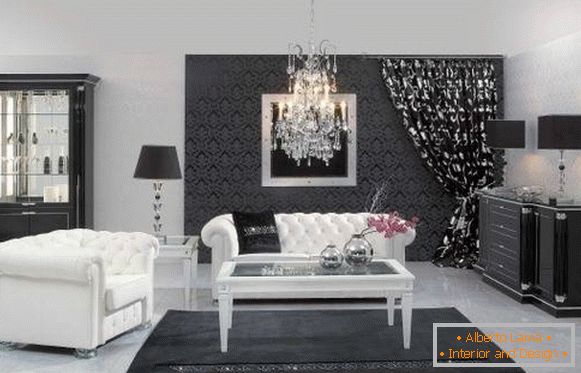 Fekete-fehér szoba kristálycsillárral