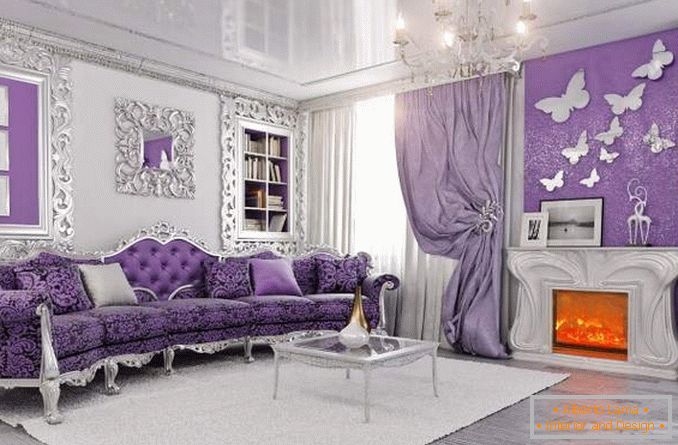 A nappali antik belsőterme lila színű magánházban