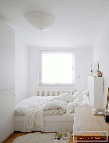 Racionális kialakítása a hálószobában egy kis lakásban