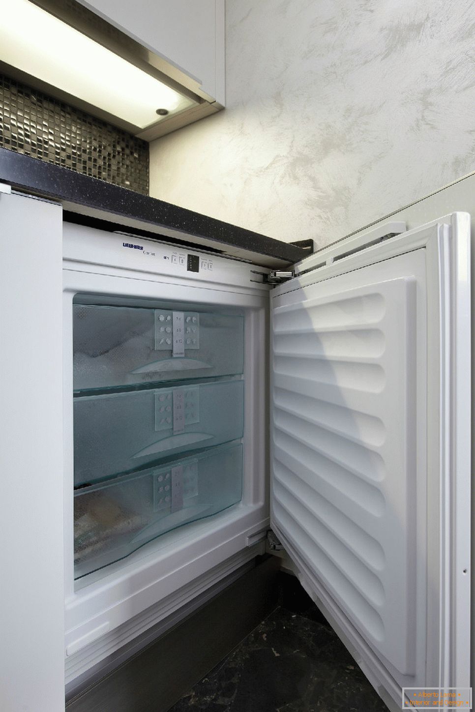 Modern hűtőszekrény