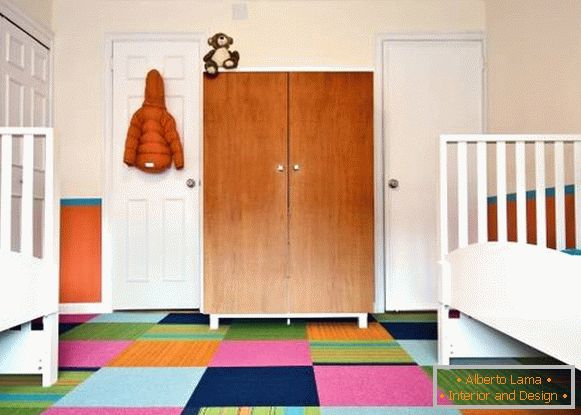 világos szőnyeg-gyermek szoba