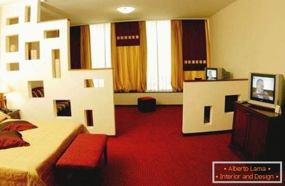 Javítás átépítése és kialakítása egy két szobás lakás Hruscsov