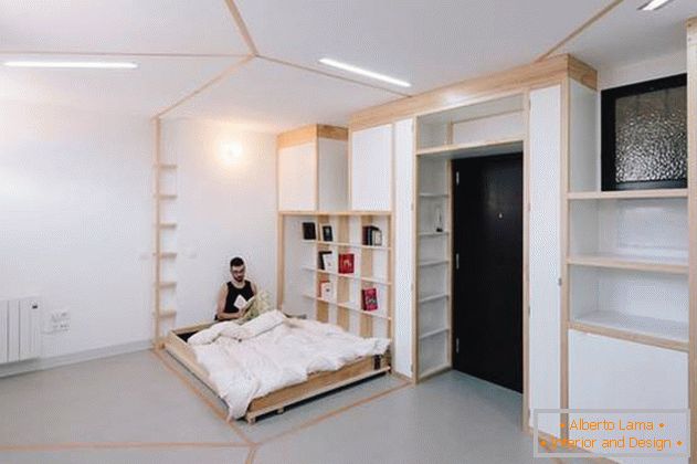 Pihenõtér egy lakásban, mozgatható falakkal