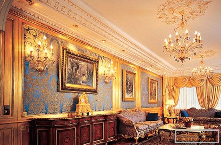 Nappali egy nagy francia család házában. Az Empire stílus a vendégszobában mutatja be a ház tulajdonosainak státuszát. A királyi, drága lakások érdekesek a részletek megfelelő kombinációjával. A falakon, a lámpákon, a csilláron és az aranyszínű lambrequineken levő fonák harmonikusan megmutatják a belső tér teljes képét. 