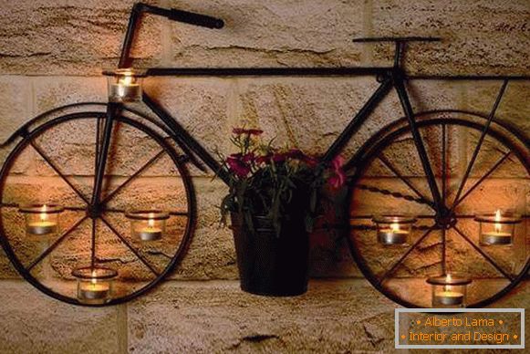 Kreatív kovácsolt gyertyatartó Kerékpár - fotó a falon