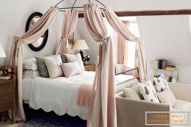 Gyönyörű hálószoba krémszínű árnyalatokban