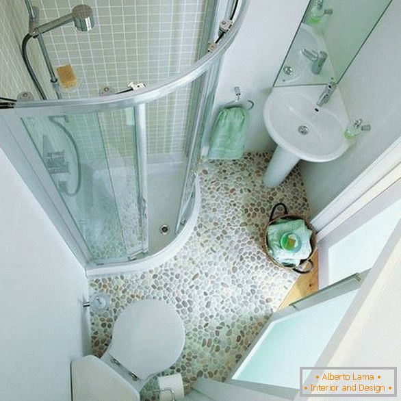 Szokatlan formájú fürdőszoba