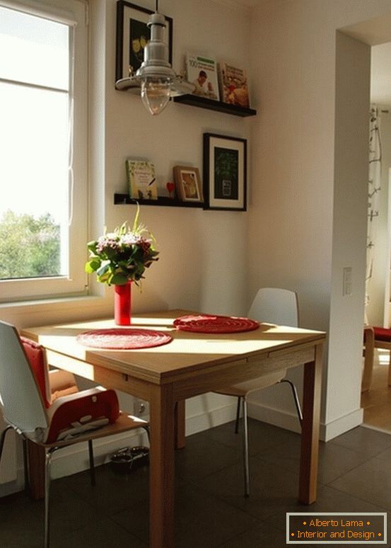 a konyha modern kialakítása a nappalival együtt