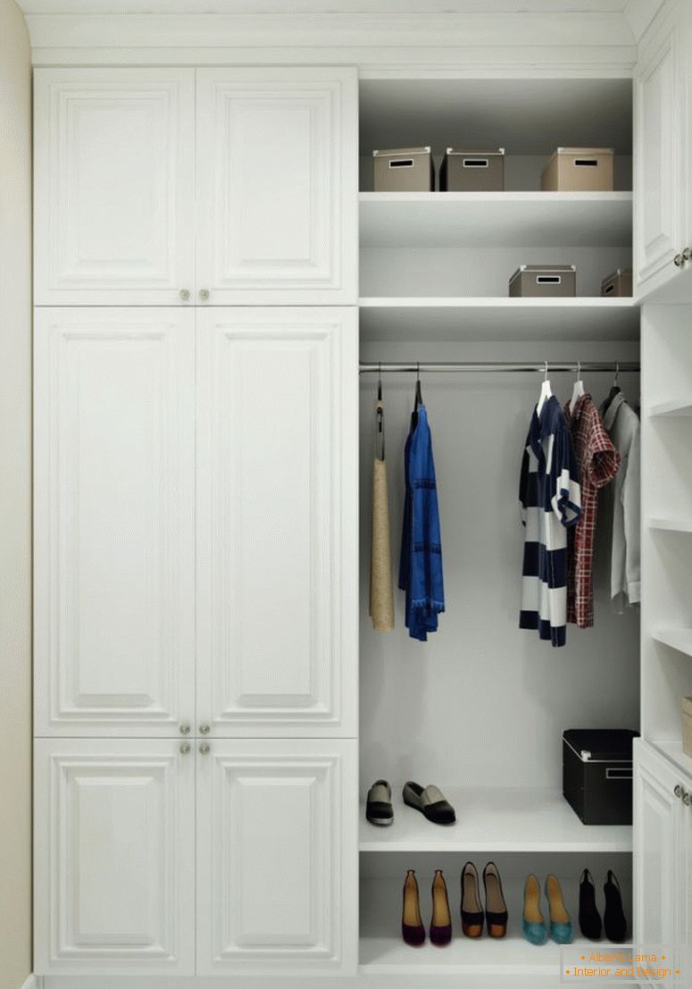 egy kis szekrény, 3 négyzetméteres fehér szekrény