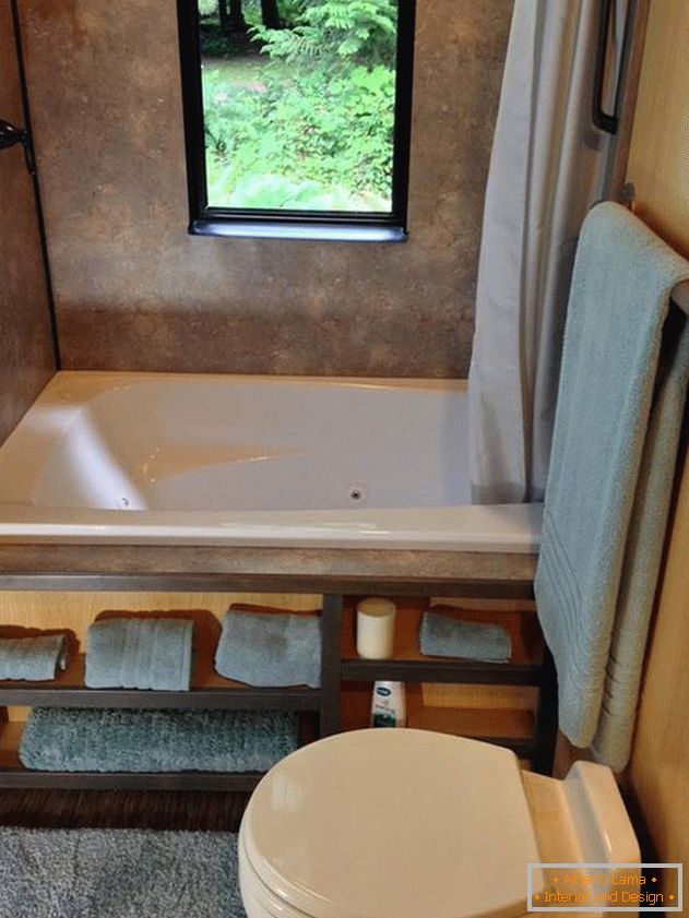 Fürdőszoba egy kis japán házban
