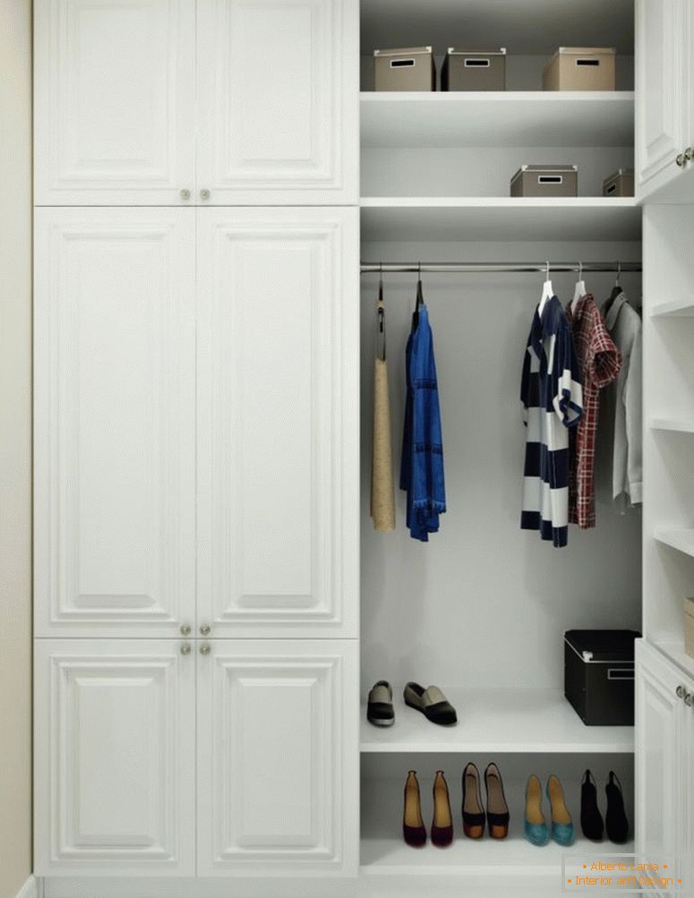 egy kis szekrény, 3 négyzetméteres fehér szekrény