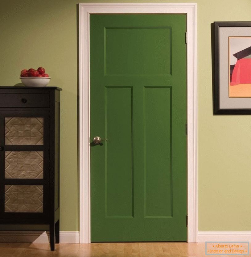 A zöld ajtó a szobában