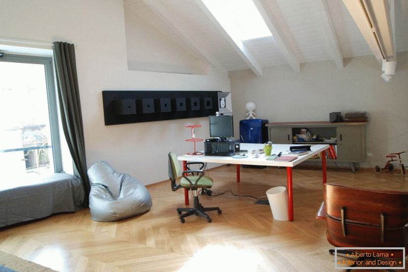 Egy új stúdió lakás tanulmányozása Olaszországban