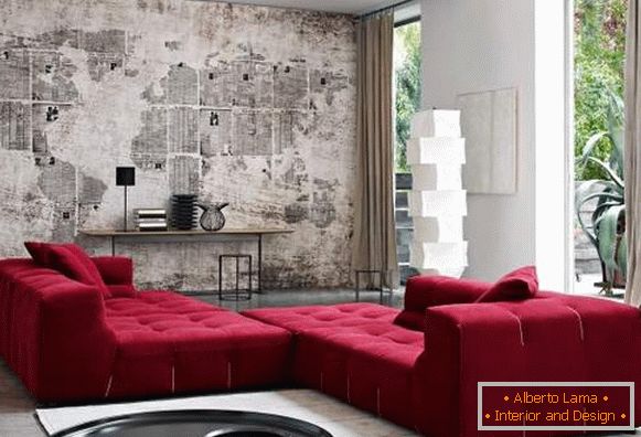 Fényes piros kanapé a nappaliban fotó