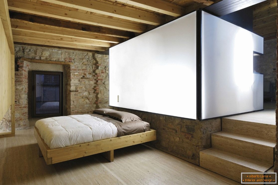 Hálószoba egy faházban Bresciában